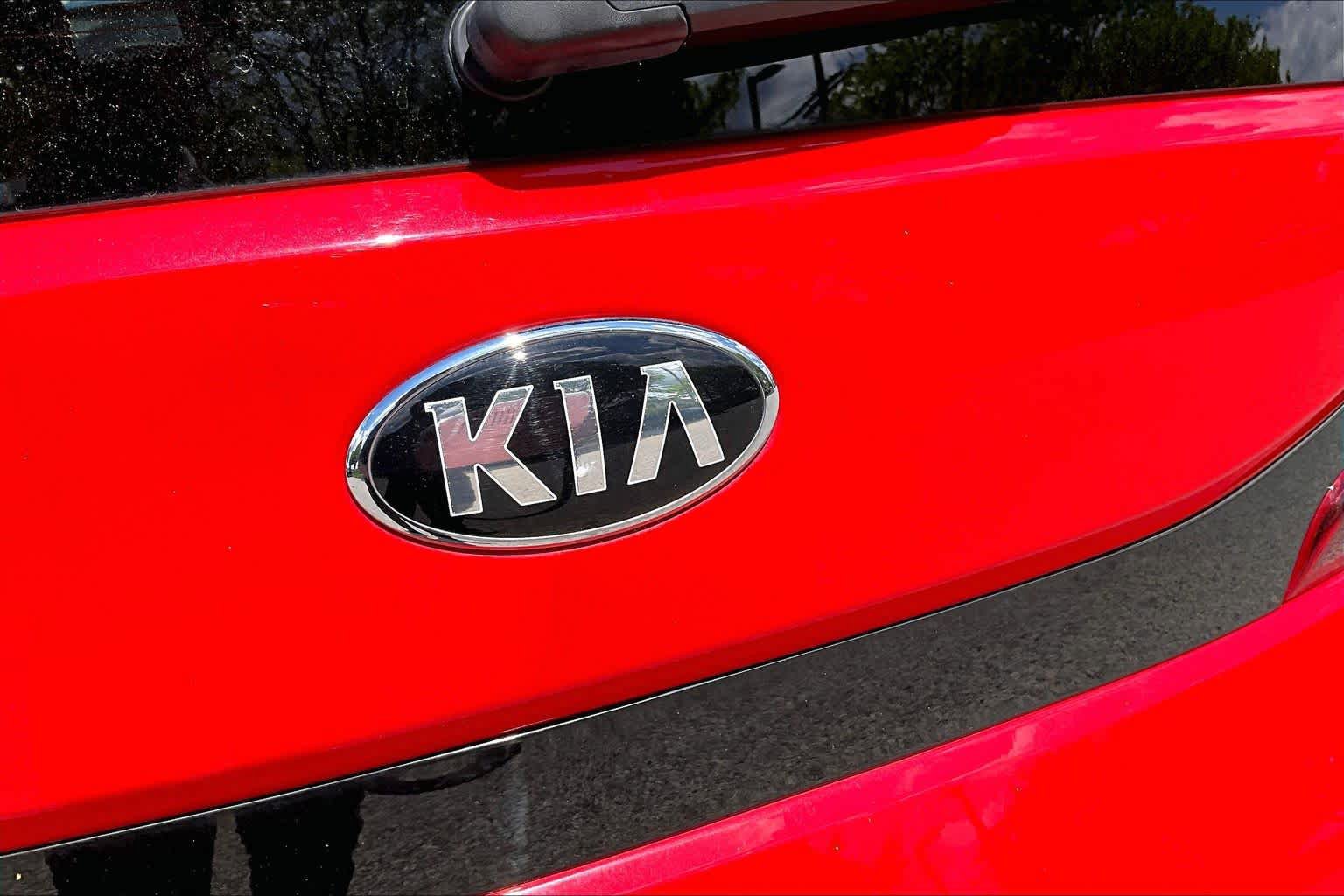 Used 2020 Kia Soul GT-Line Turbo FWD image 31