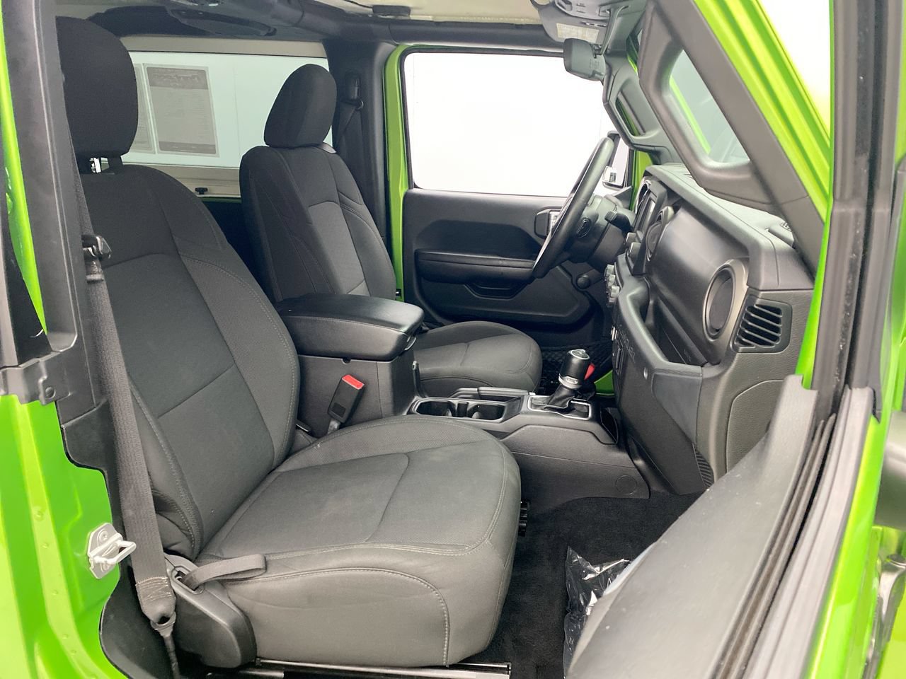 Used 2018 Jeep Wrangler Sport AWD/4WD image 22