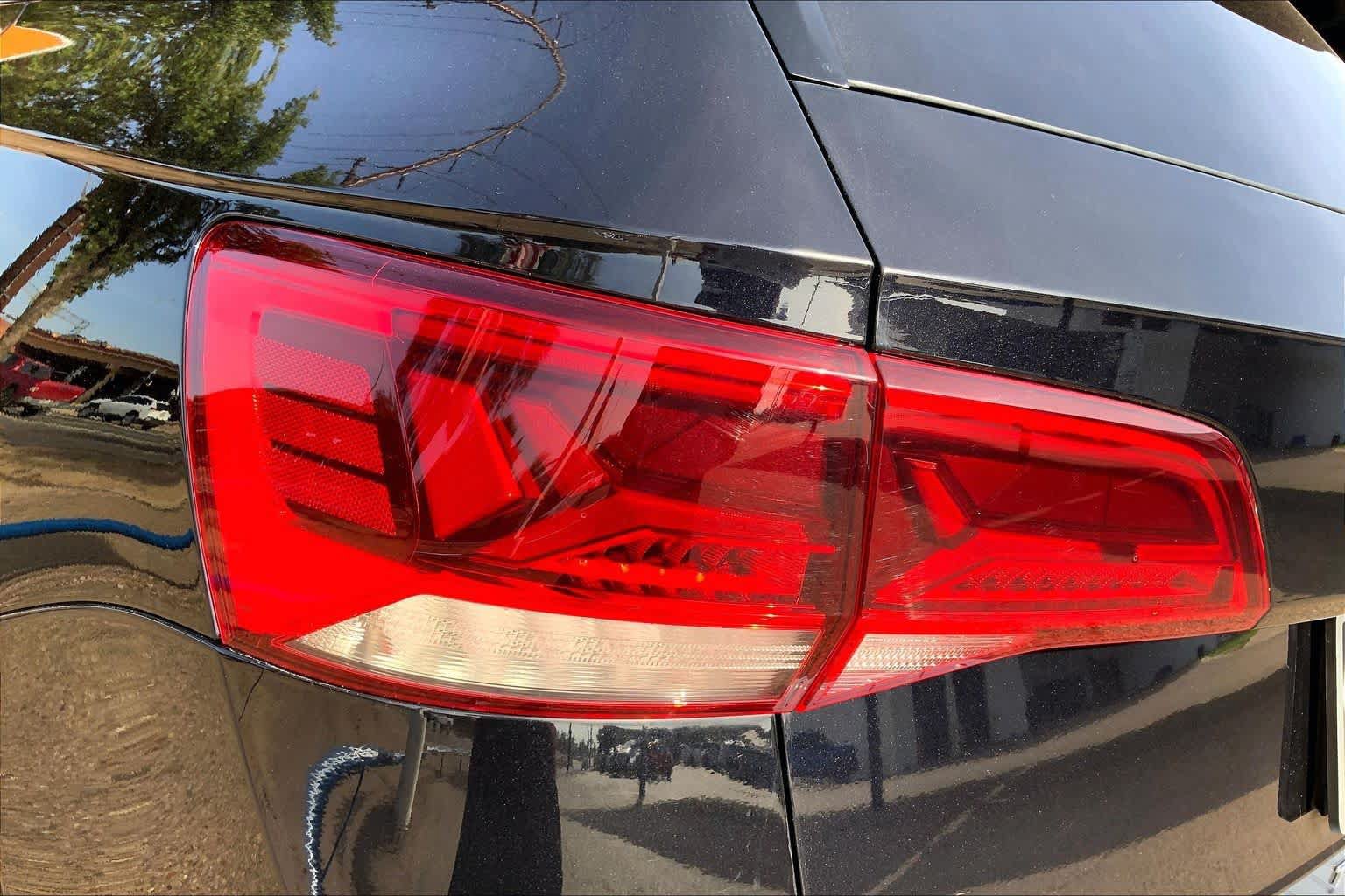 Used 2024 Volkswagen Taos SE w/ Panoramic Sunroof Package FWD image 29