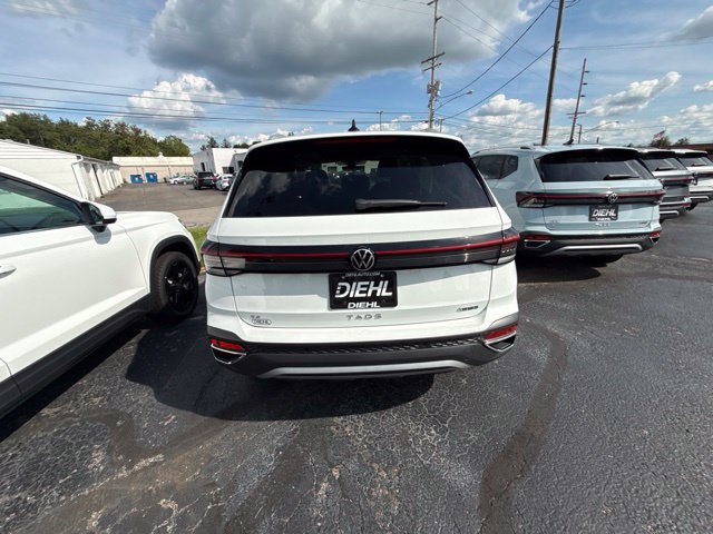 New 2026 Volkswagen Taos SE AWD/4WD image 8