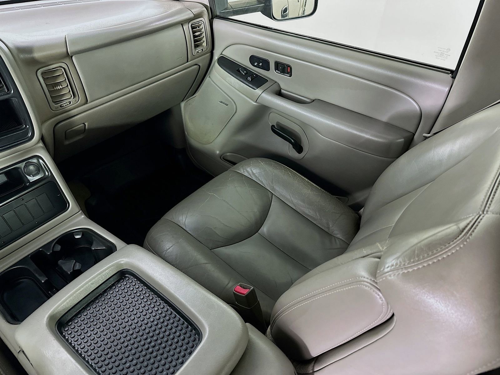 Used 2006 Chevrolet Silverado 2500 LT w/ Heavy-Duty Power Package image 22