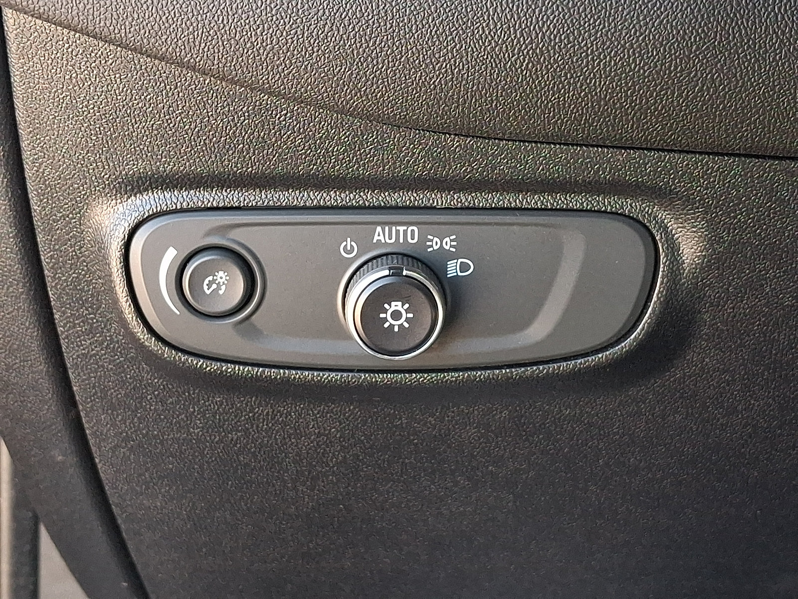 Used 2019 Chevrolet Equinox LT AWD/4WD image 25