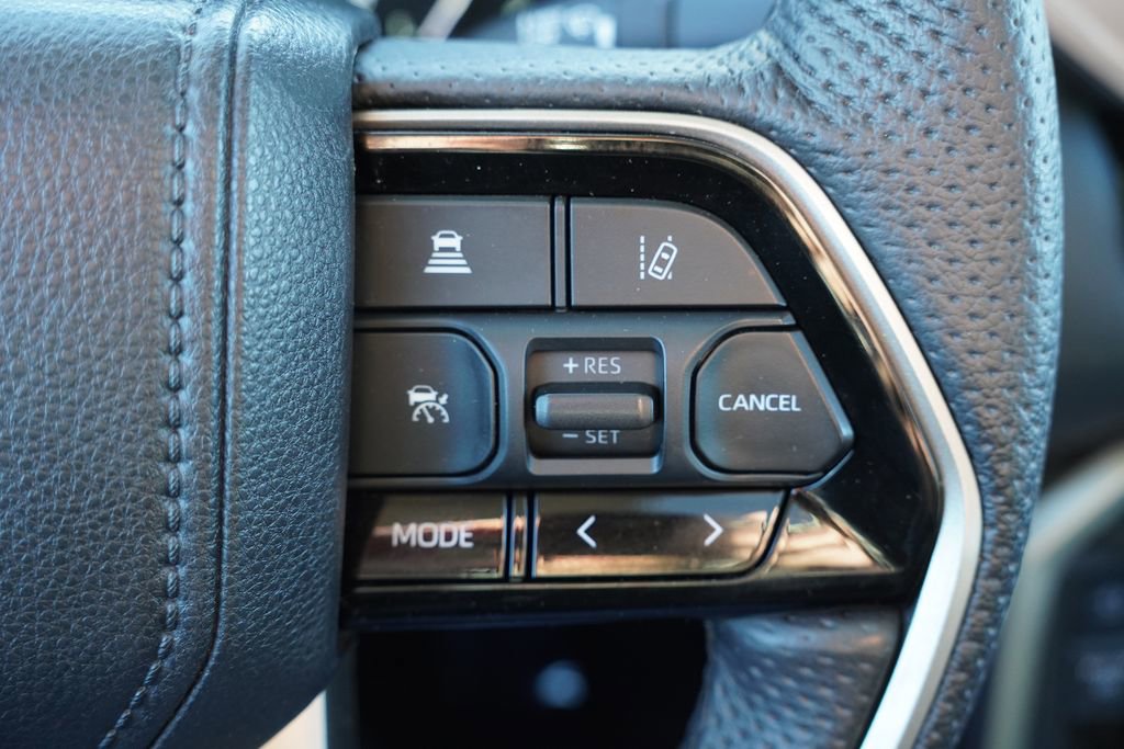 Used 2023 Toyota Tundra Limited image 32