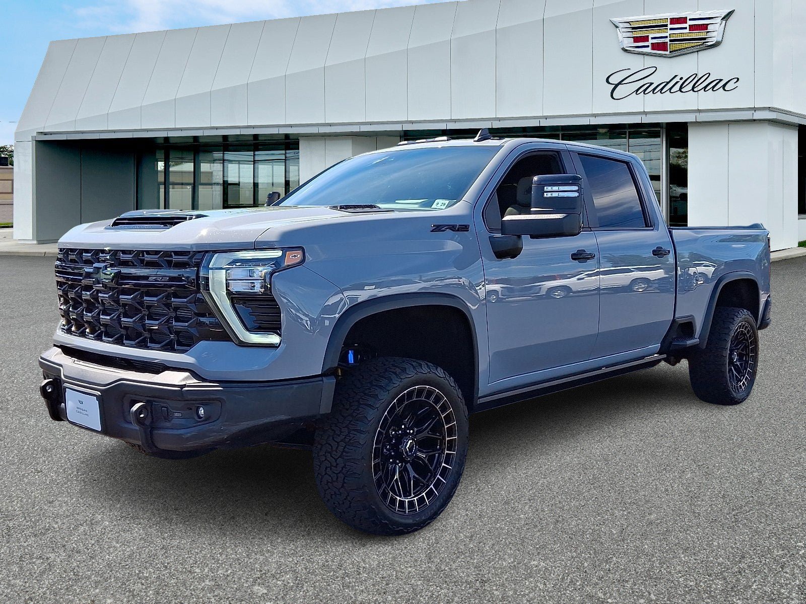 Used 2024 Chevrolet Silverado 2500 ZR2 w/ ZR2 Bison Edition AWD/4WD image 3