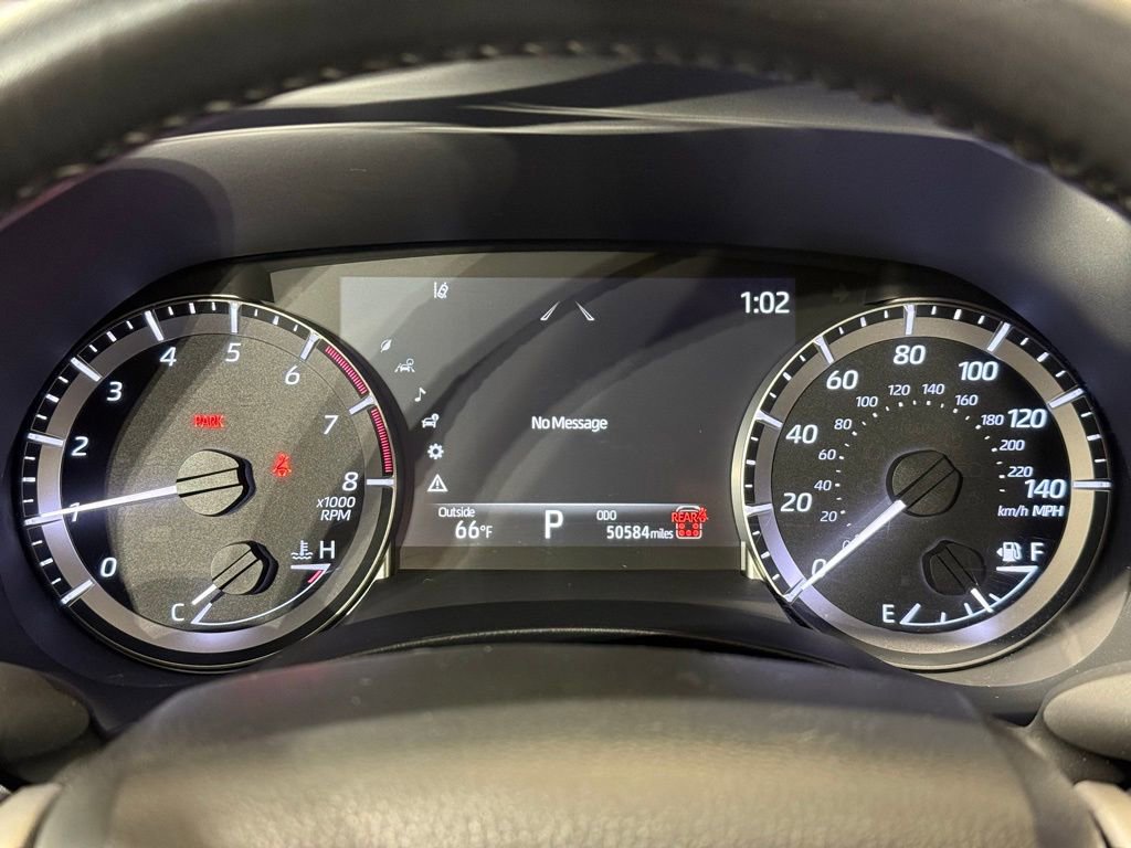 Certified 2024 Toyota Highlander XLE image 28