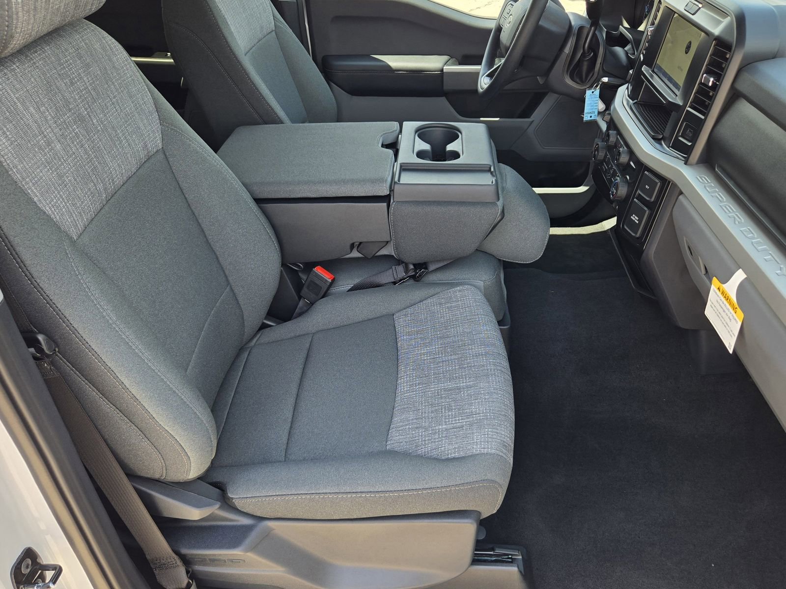 New 2025 Ford F250 XLT w/ FX4 Off-Road Package image 13