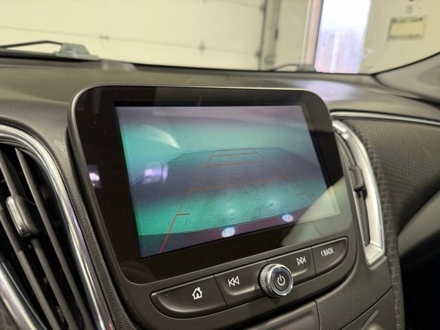 Certified 2018 Chevrolet Malibu LT FWD image 17