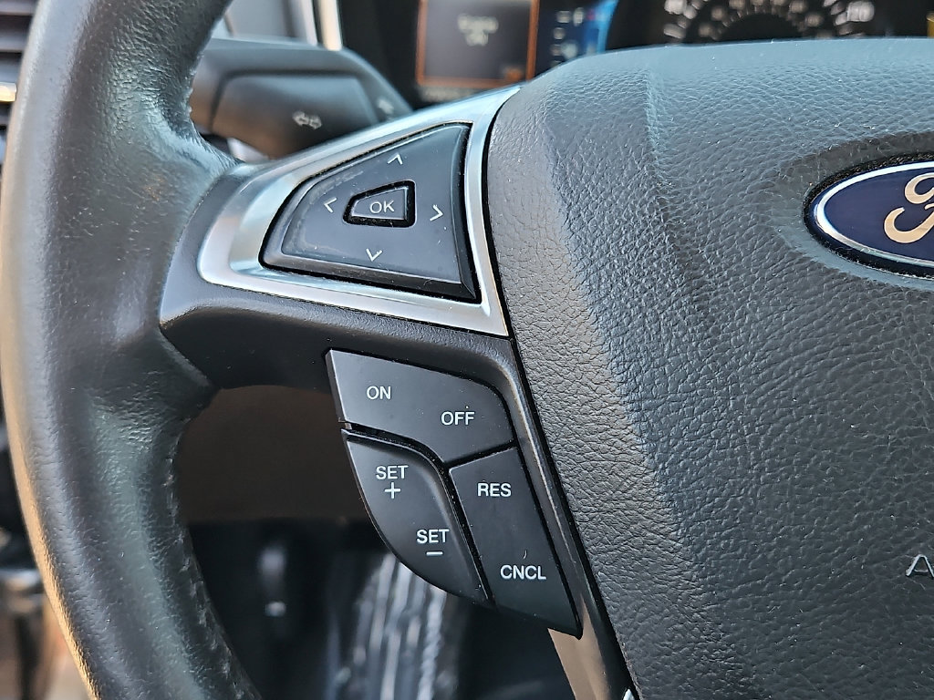 Used 2015 Ford Fusion SE FWD image 22