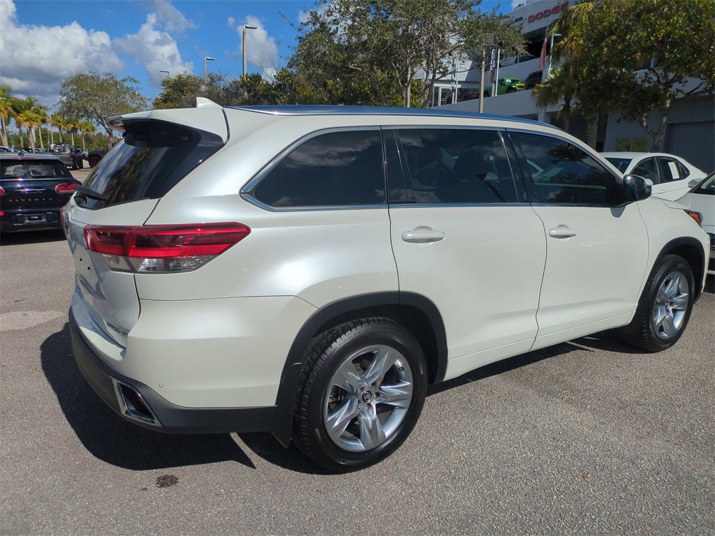 Used 2017 Toyota Highlander Limited image 5