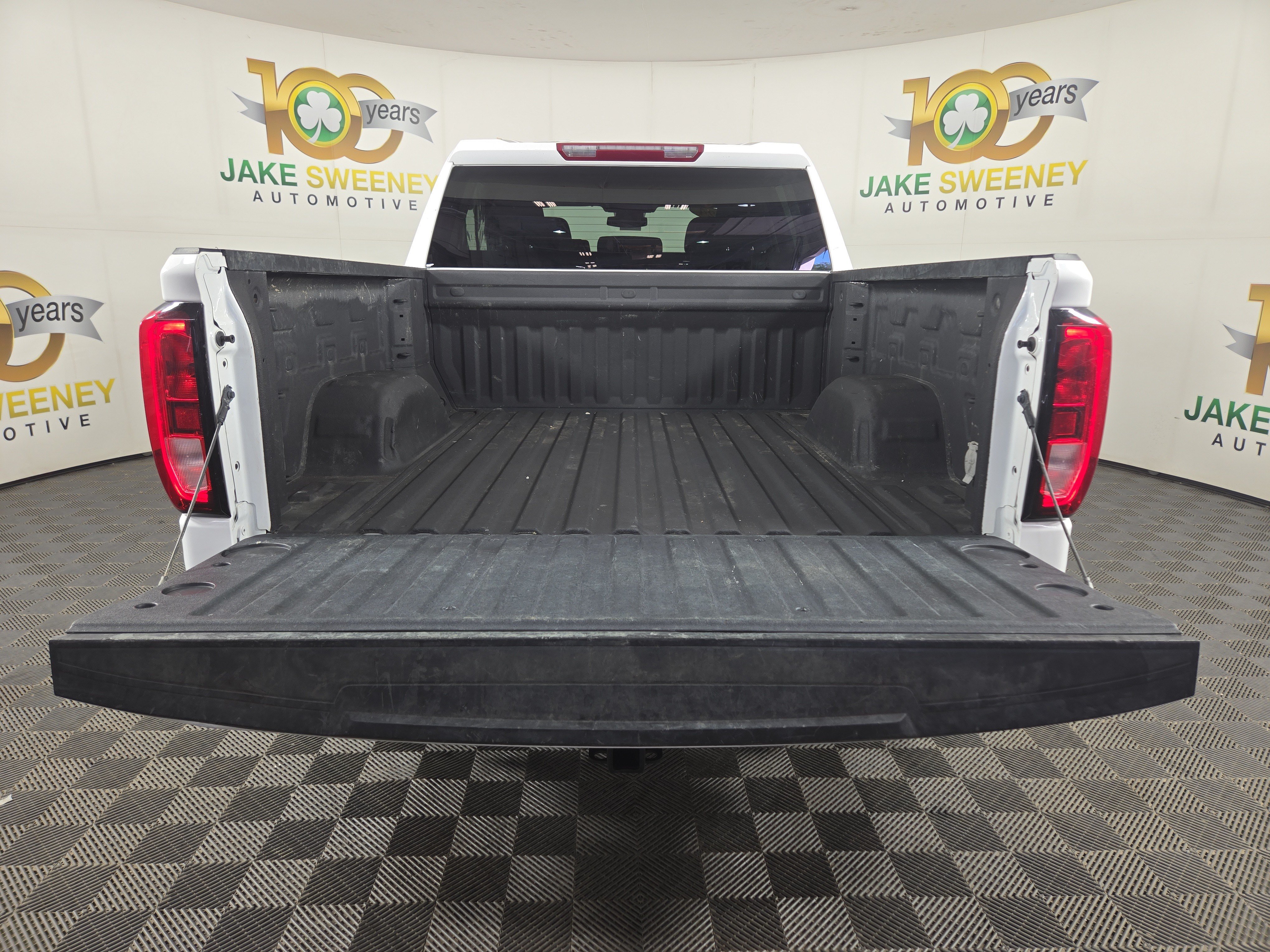 Certified 2024 GMC Sierra 1500 Pro w/ Pro Value Package AWD/4WD image 32