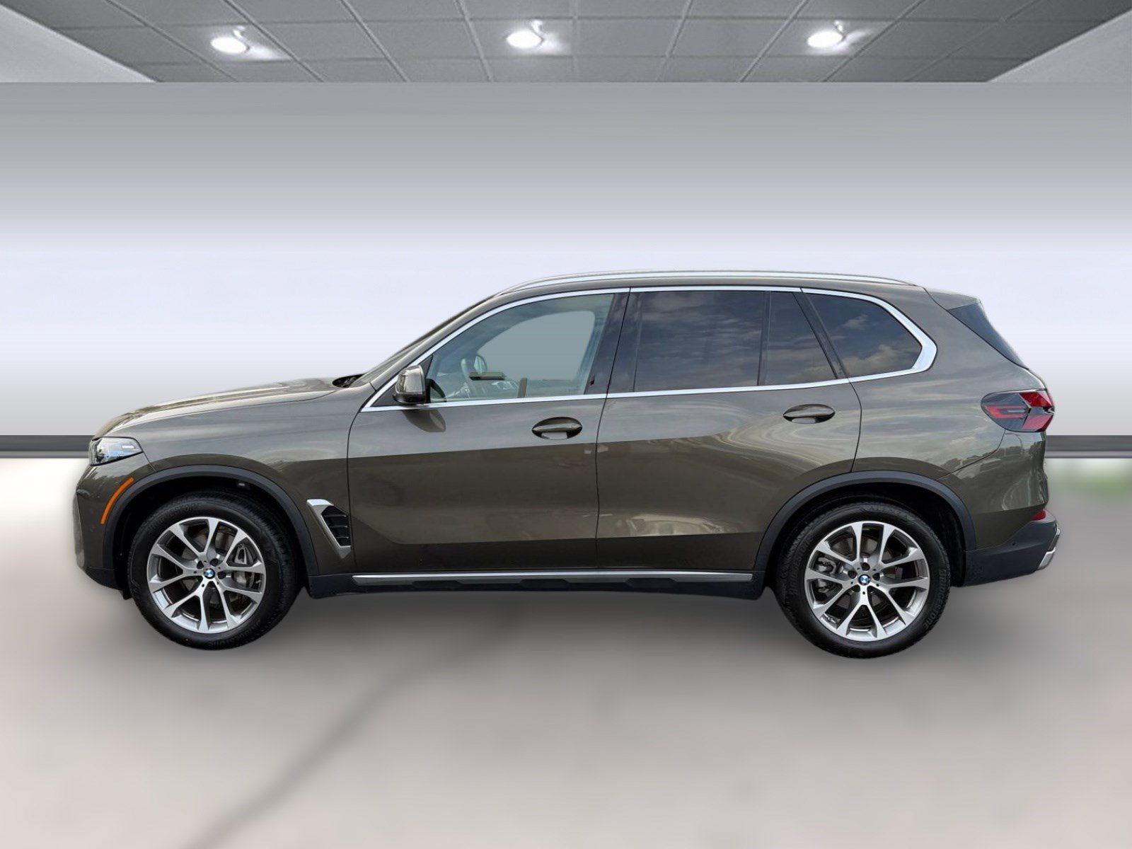 Certified 2026 BMW X5 sDrive40i RWD image 2