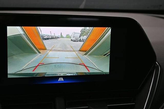 New 2026 Chevrolet Trax RS w/ Sunroof Package FWD image 28