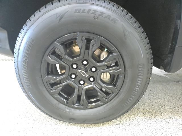 Used 2025 Chevrolet Silverado 1500 ZR2 w/ Technology Package image 28