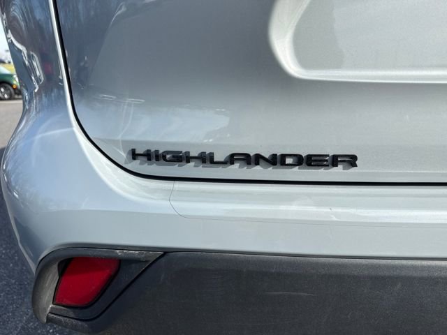 Used 2024 Toyota Highlander XLE image 17