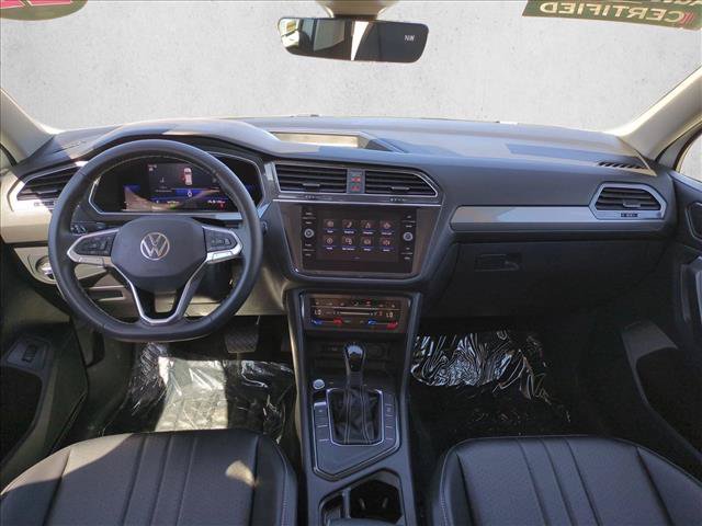 Used 2022 Volkswagen Tiguan SE FWD image 17