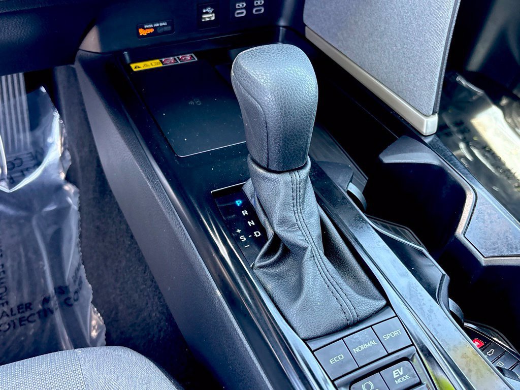 Used 2025 Toyota Camry LE FWD image 16