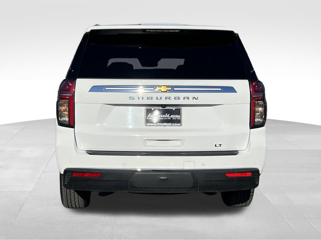 Used 2024 Chevrolet Suburban LT image 6