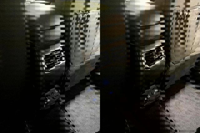 Used 2023 Hyundai Santa Fe SEL w/ Premium Package image 34