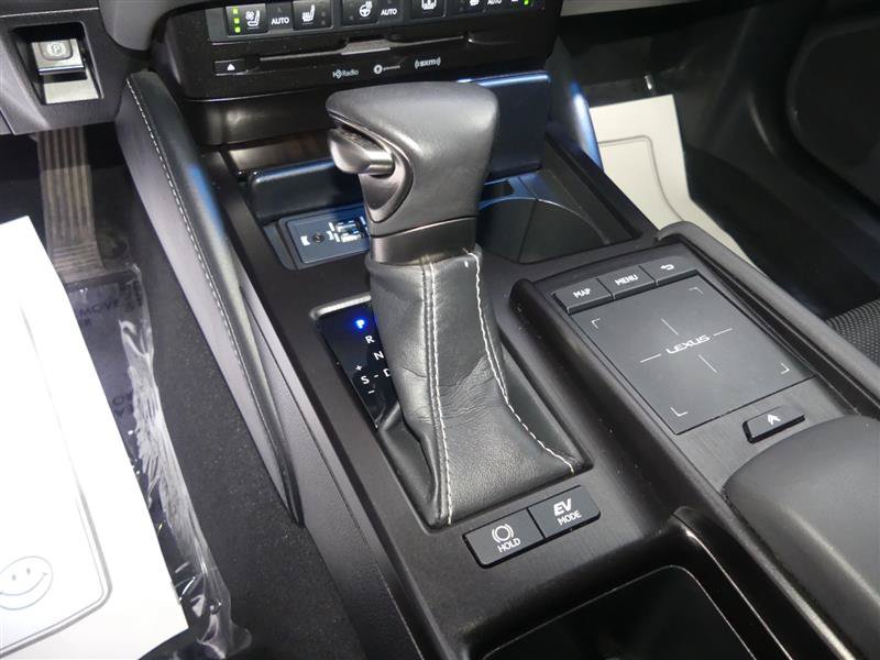 Used 2019 Lexus ES 300h w/ Accessory Package FWD image 40