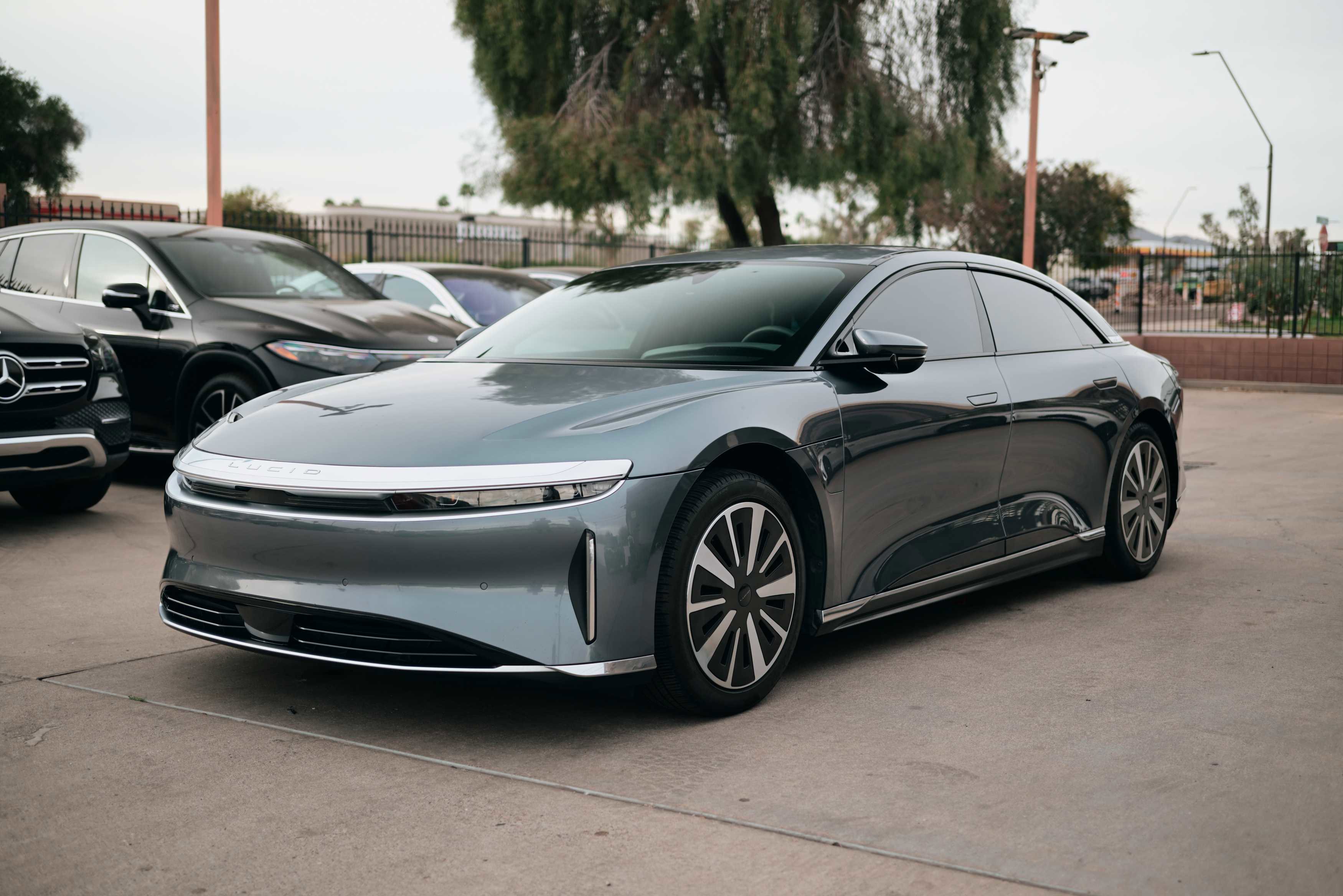 Used 2024 Lucid Air Touring image 1