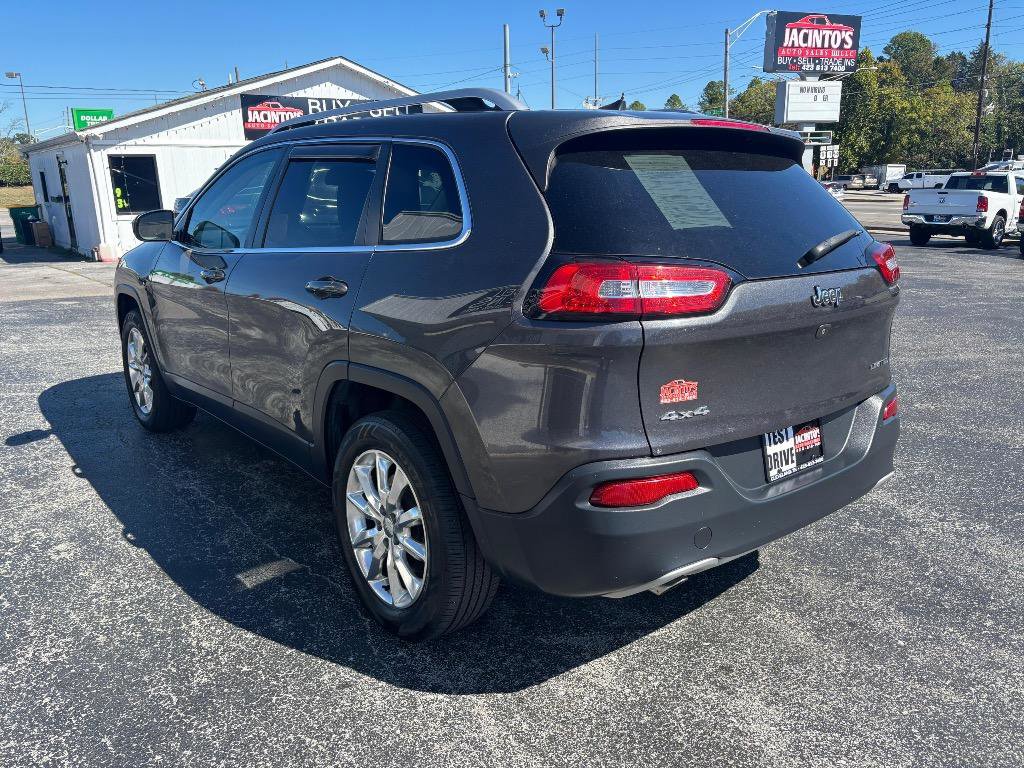 Used 2016 Jeep Cherokee Limited image 7