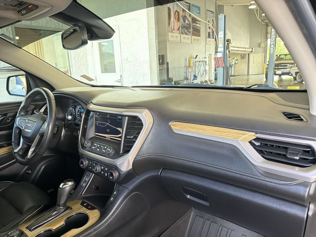 Certified 2018 GMC Acadia Denali AWD/4WD image 31