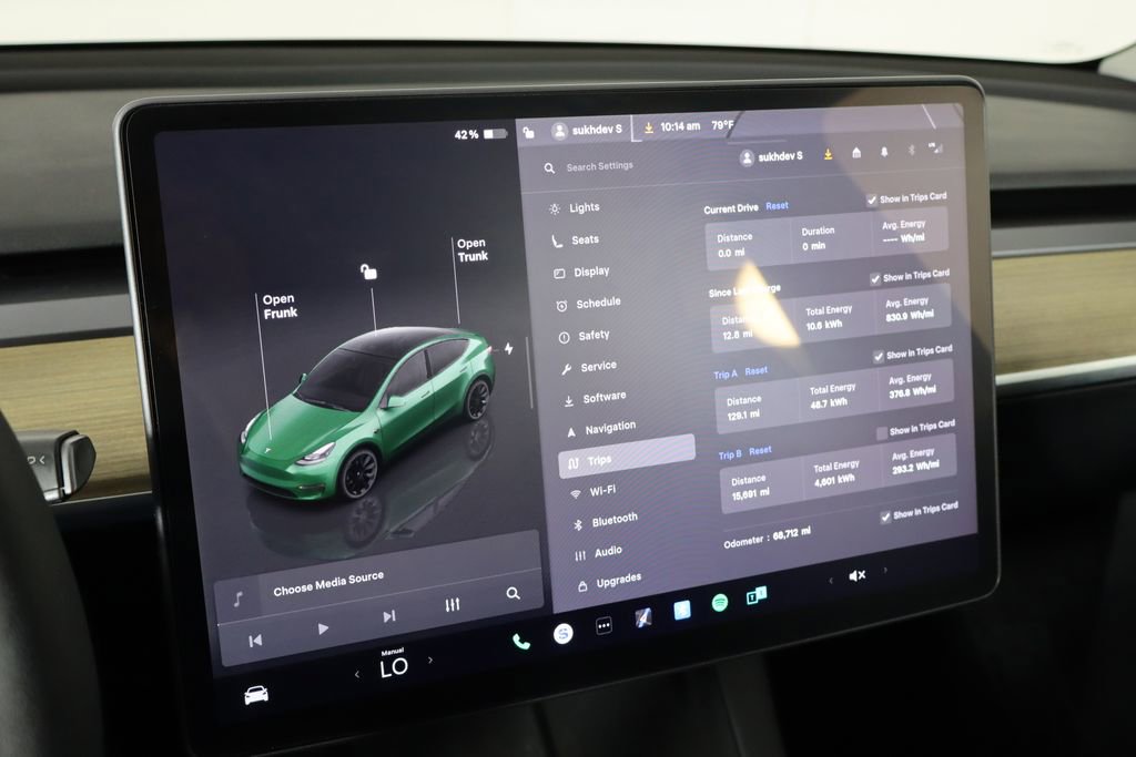 Used 2023 Tesla Model Y Long Range AWD/4WD image 35