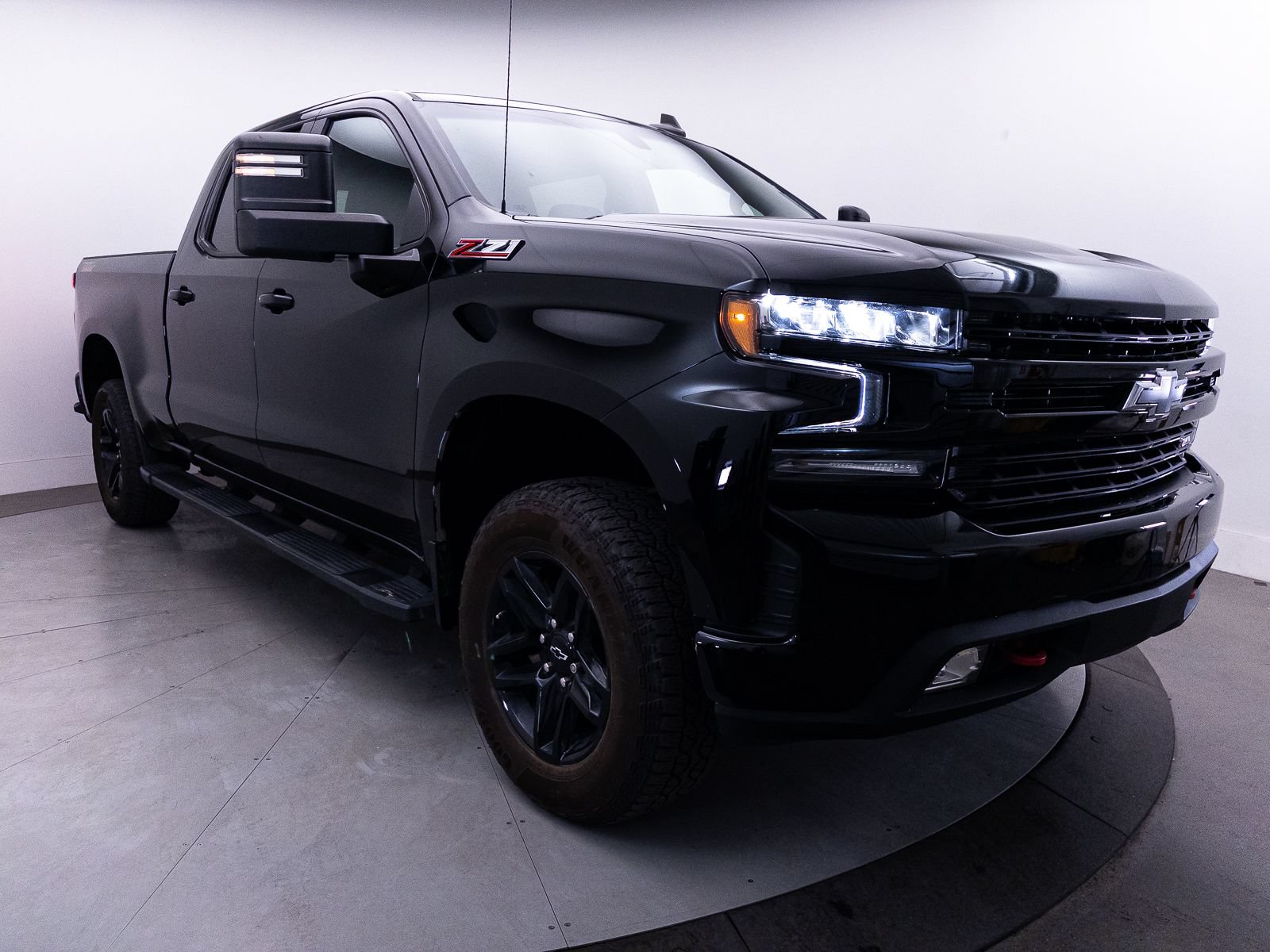 Used 2020 Chevrolet Silverado 1500 LT Trail Boss AWD/4WD image 15