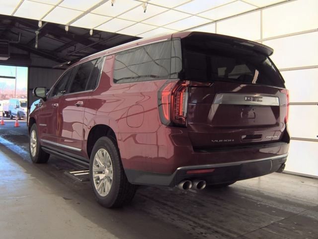 Used 2024 GMC Yukon XL Denali w/ Advanced Technology Package image 4