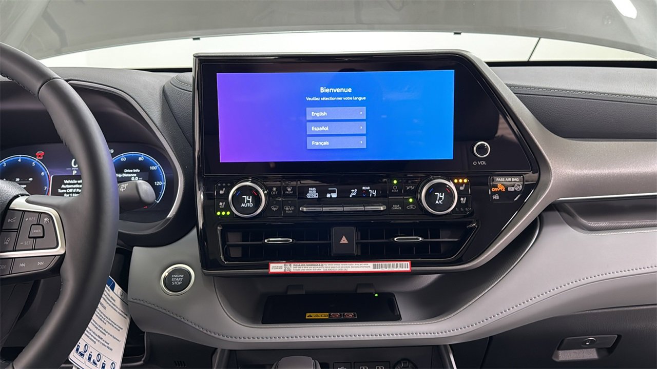 New 2026 Toyota Highlander Limited image 10