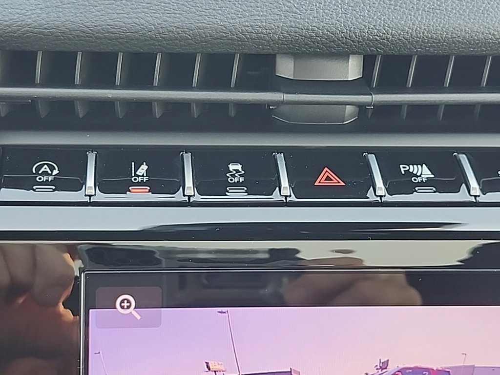 New 2026 Jeep Grand Cherokee Laredo X RWD image 9