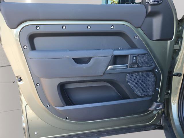 Certified 2023 Land Rover Defender 110 X-Dynamic SE image 16