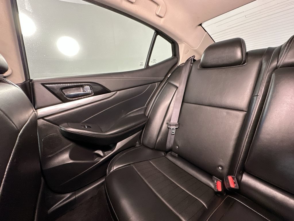 Used 2023 Nissan Maxima SV w/ Floor Mat Group FWD image 12