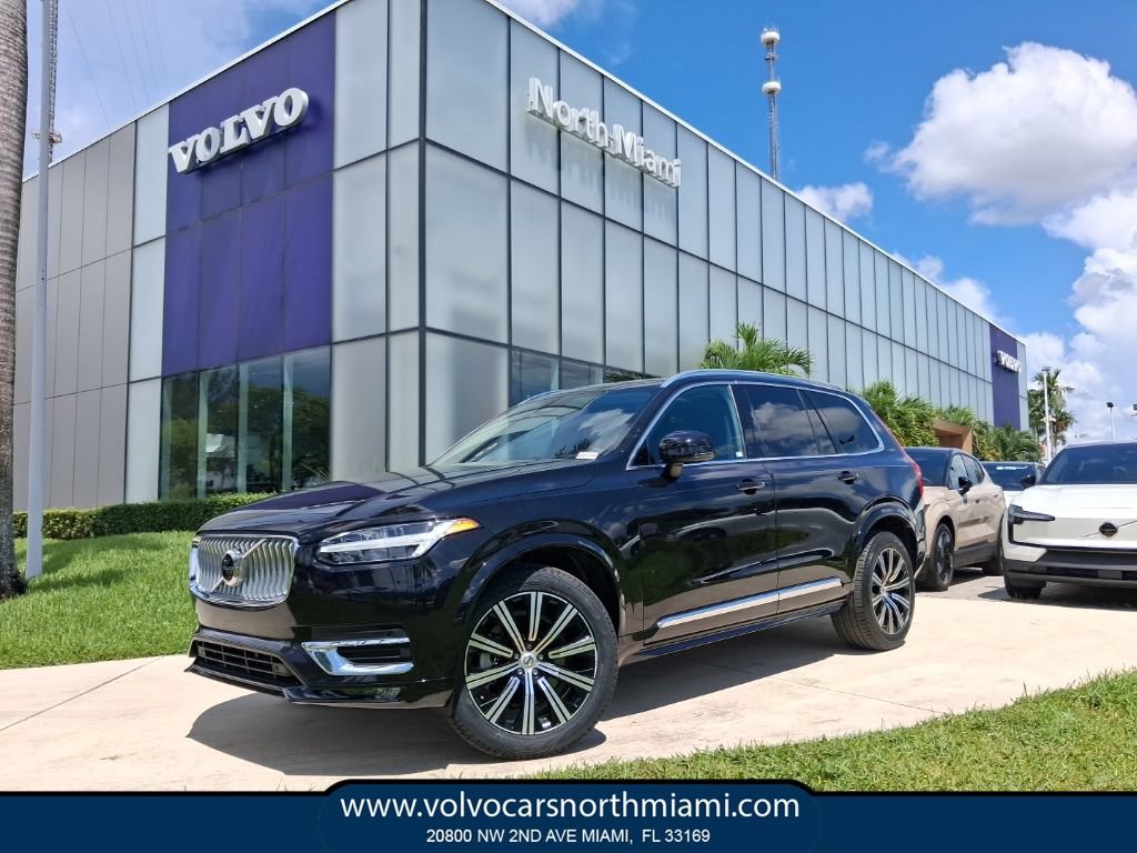 Certified 2025 Volvo XC90 B5 Core w/ Protection Package Premier