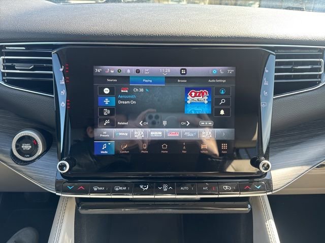 Used 2023 Jeep Wagoneer L Series II image 16