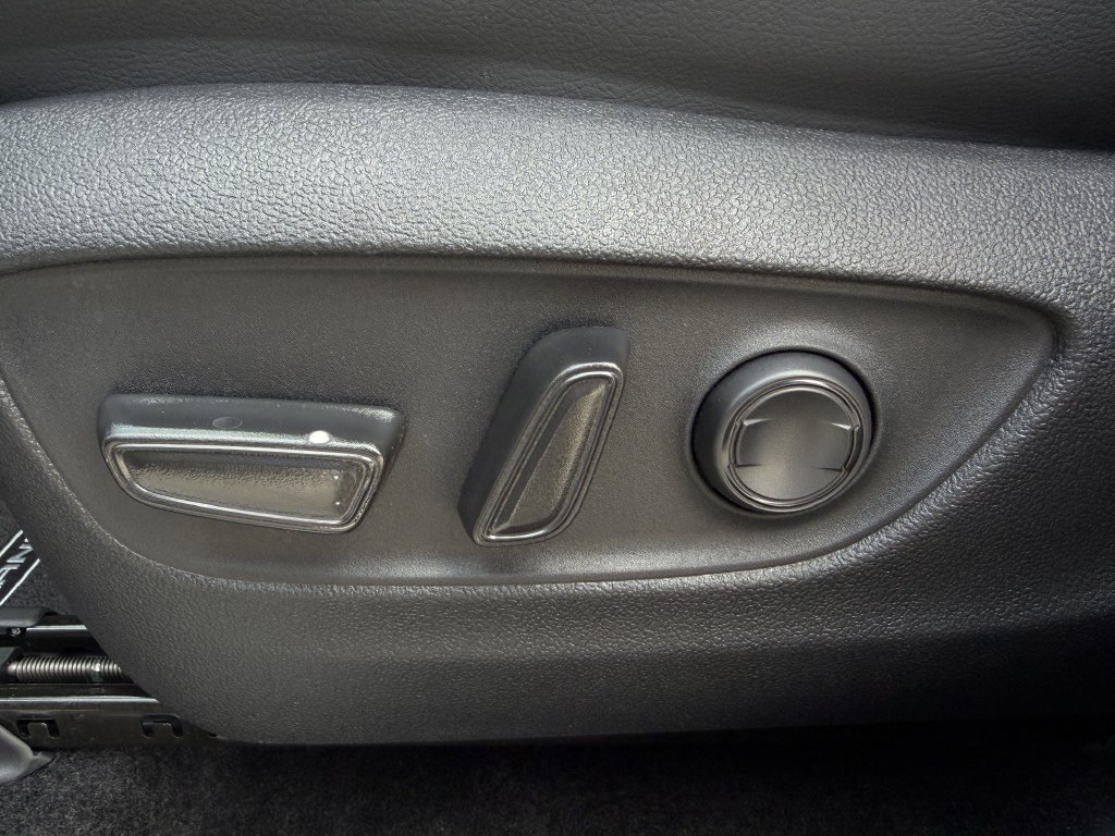 Used 2026 Toyota Highlander XSE AWD/4WD image 24