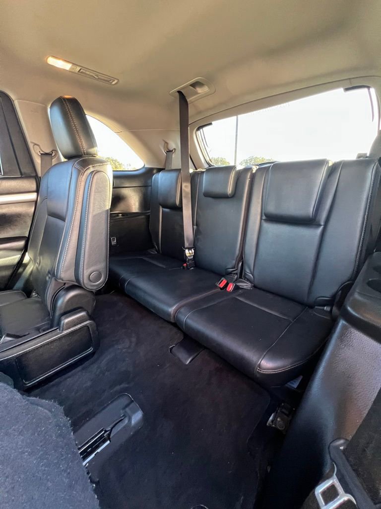 Used 2019 Toyota Highlander XLE image 17