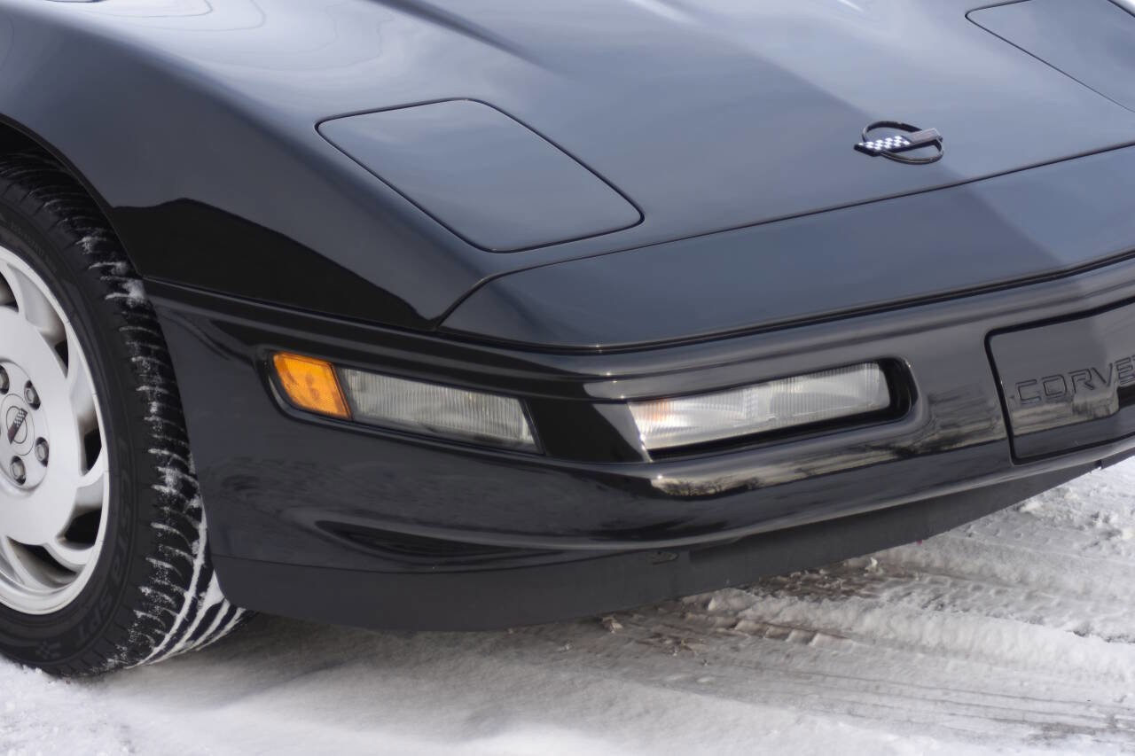 Used 1994 Chevrolet Corvette Convertible image 35