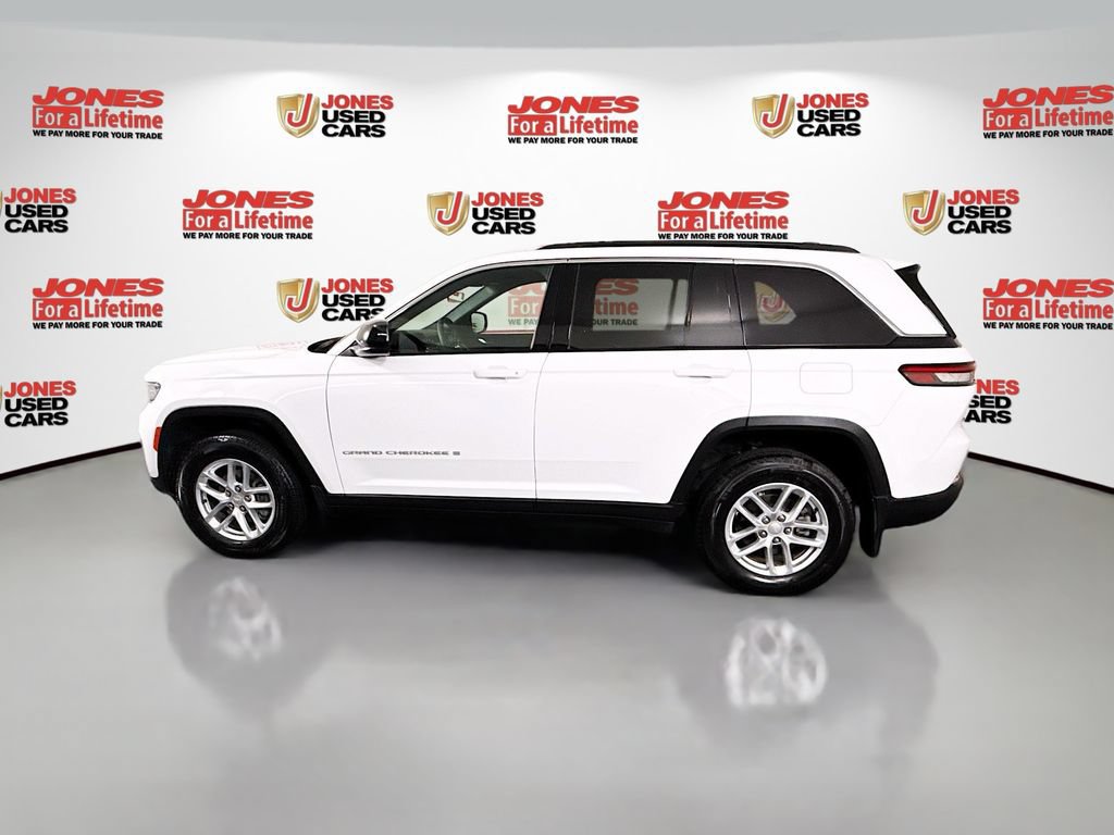 Used 2025 Jeep Grand Cherokee Laredo X AWD/4WD image 14