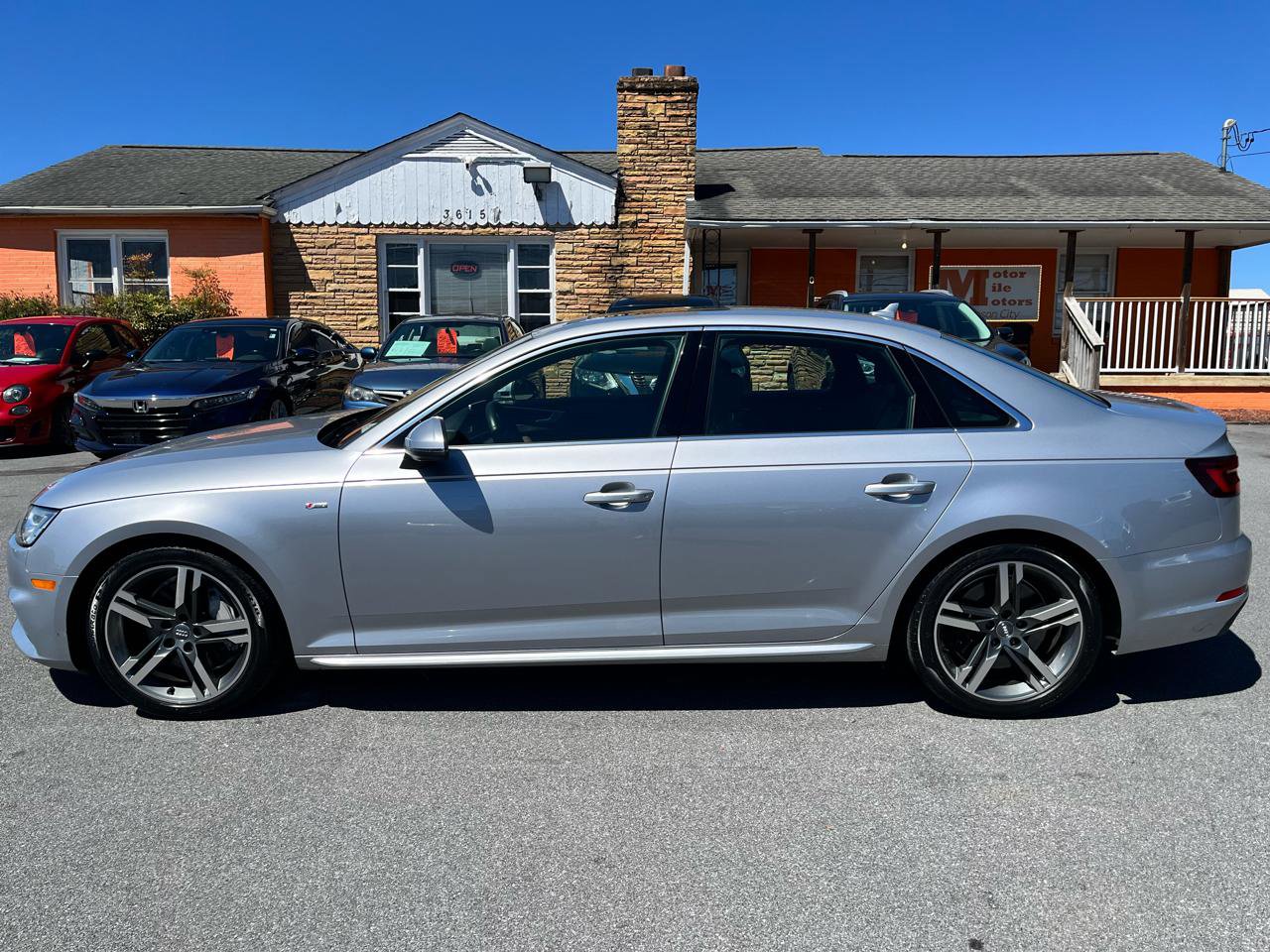 Used 2018 Audi A4 2.0T Prestige w/ Prestige Package image 8