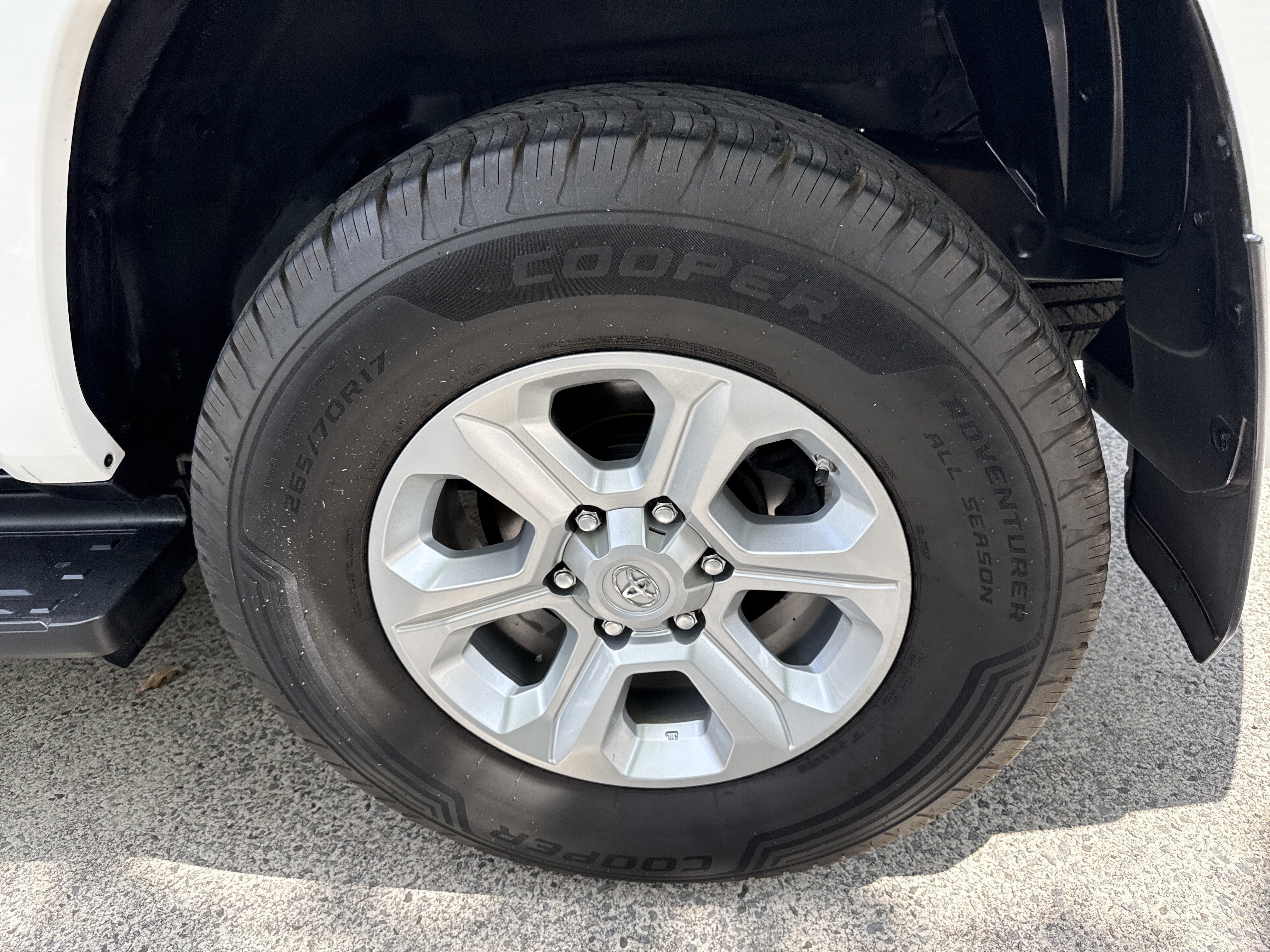 Used 2021 Toyota 4Runner SR5 Premium AWD/4WD image 19