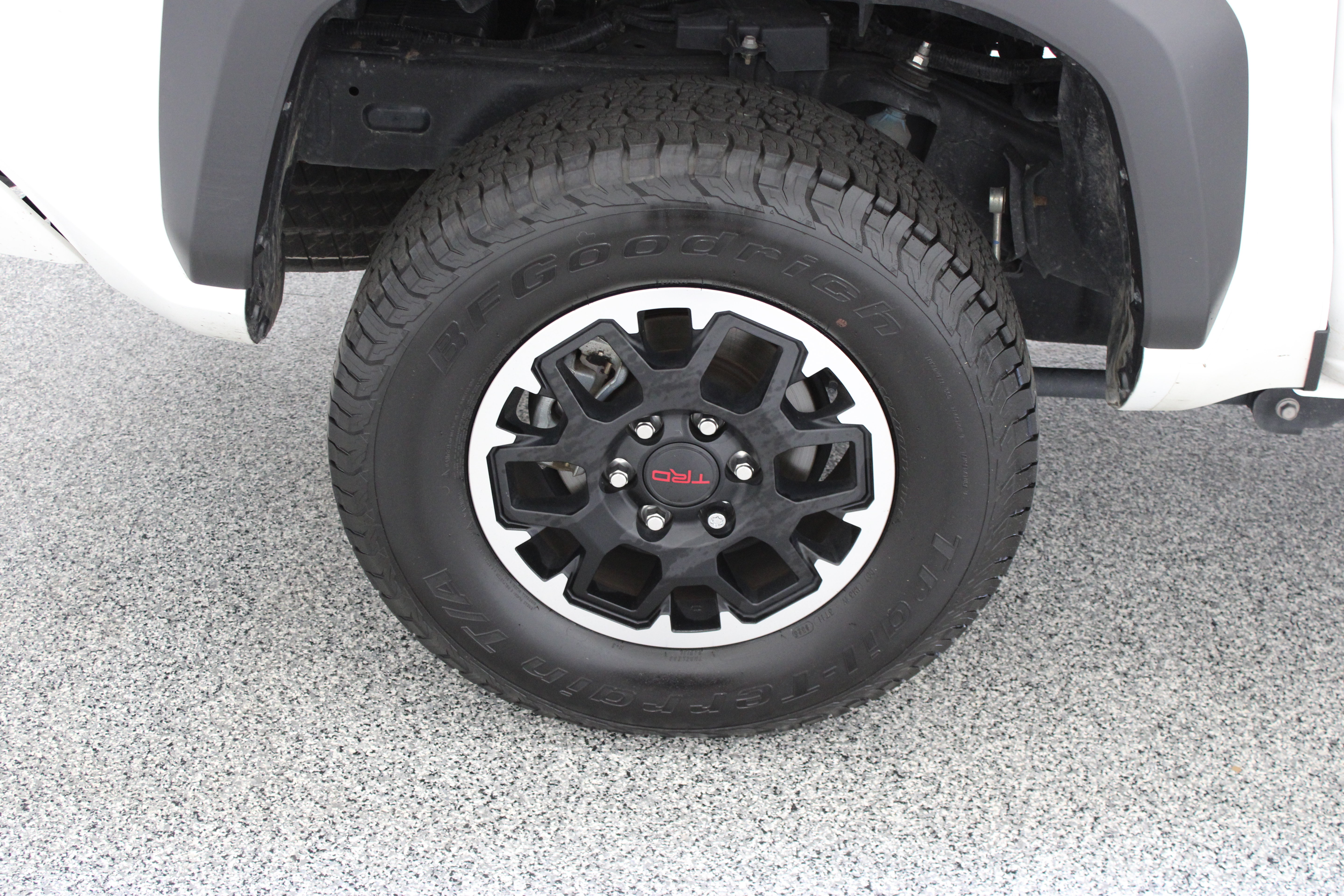 Used 2025 Toyota Tacoma TRD Off-Road AWD/4WD image 6