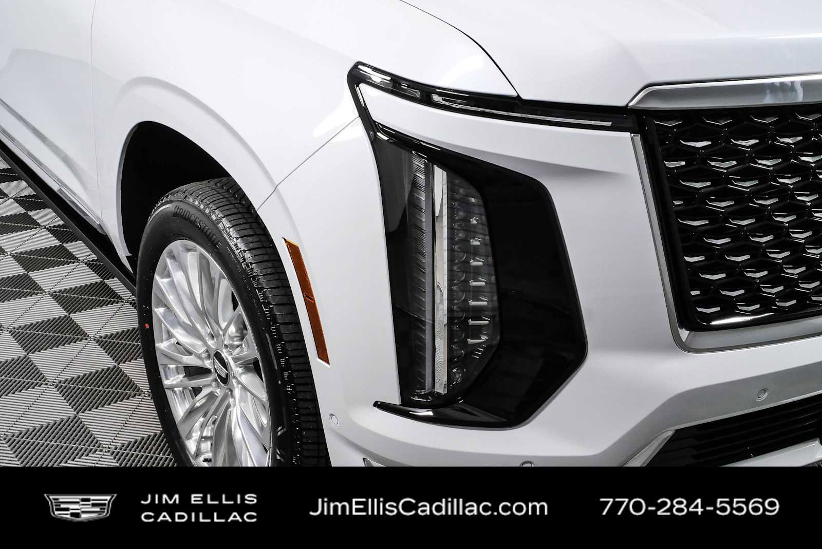 New 2026 Cadillac Escalade ESV Luxury w/ Touring Package AWD/4WD image 41