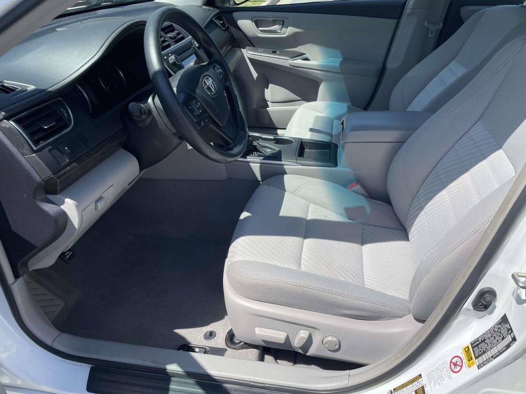 Used 2016 Toyota Camry LE image 17