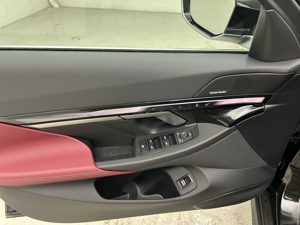 New 2025 BMW i5 xDrive40 w/ Premium Package image 14