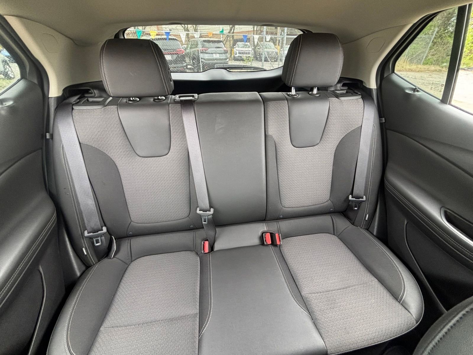 Used 2025 Buick Encore GX Preferred image 39