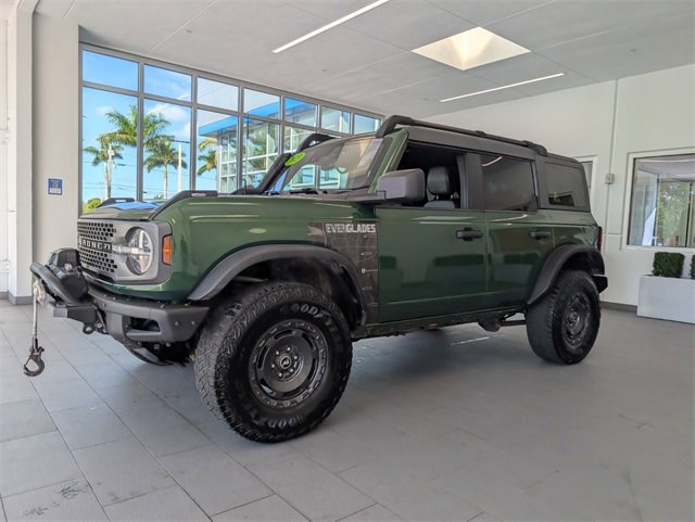 Used 2023 Ford Bronco Everglades image 2