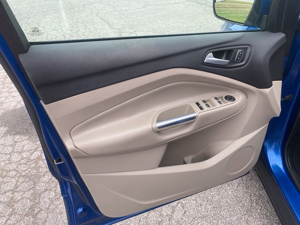 Used 2019 Ford Escape SEL image 19