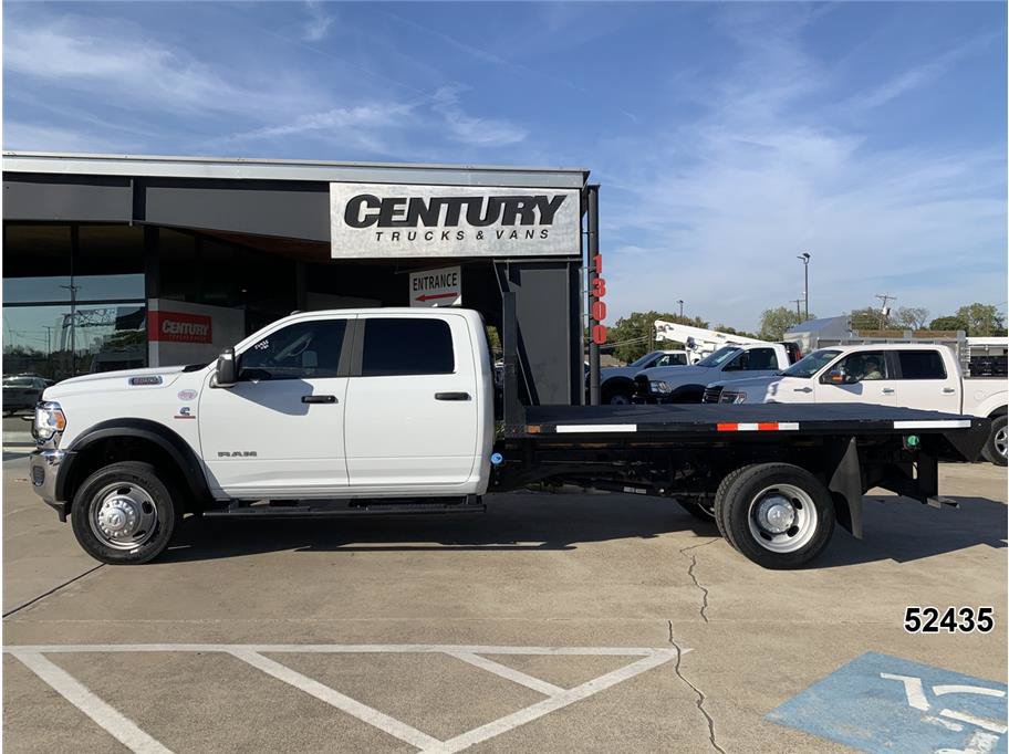 Used 2024 RAM 5500 SLT w/ Quick Order Package 2YG SLT AWD/4WD image 4