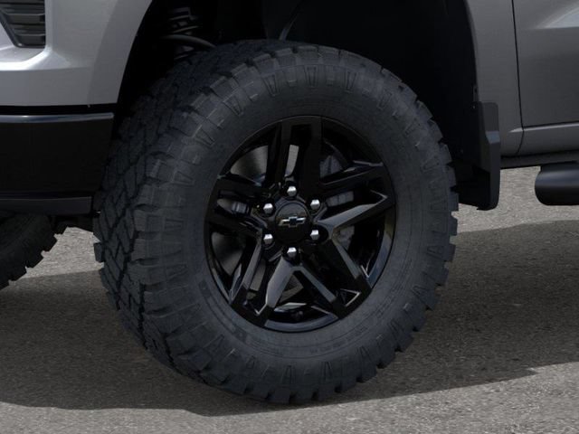 New 2026 Chevrolet Silverado 1500 Custom Trail Boss w/ LPO, Dark Essentials Package AWD/4WD image 9